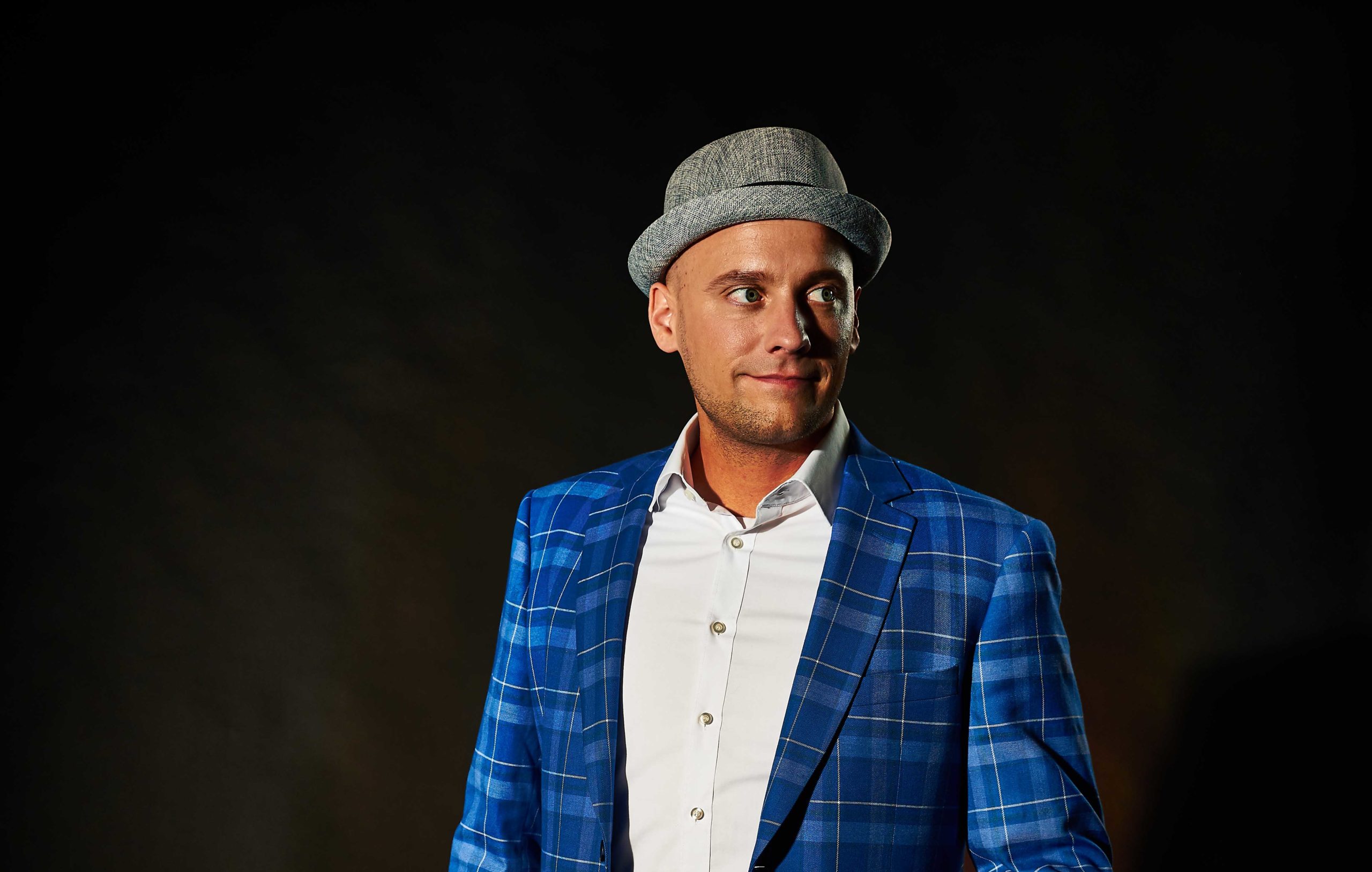 Online-Zauberer Online-Zauberer Jean Olivier und seine neue online Zaubershow